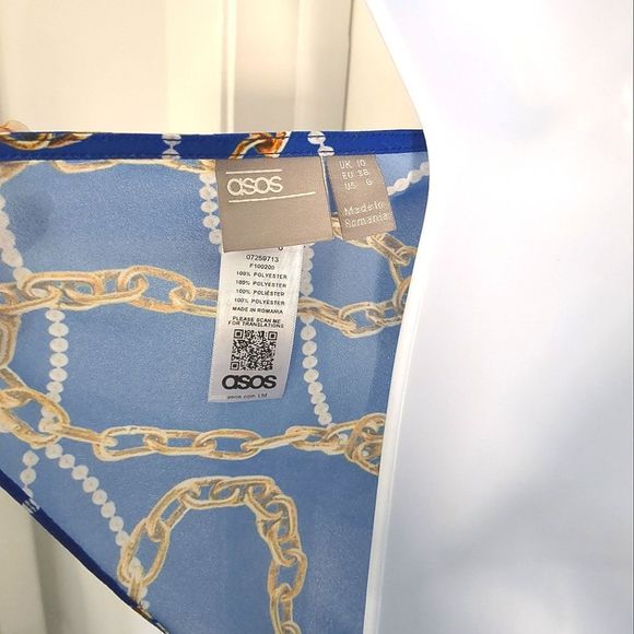 ASOS Blue and Gold Chain print satin handkerchief Halter Neck Crop Top size 6 - Picture 5 of 5